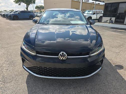 Deep Black Pearl 2026 Volkswagen Jetta 1.4T SEL