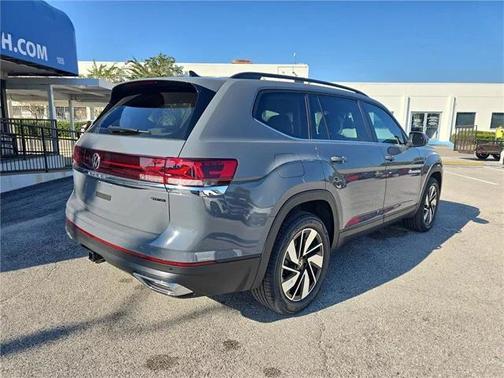 2026 Volkswagen Atlas 2.0T SE w/Technology 4MOTION