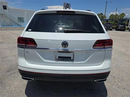 2022 Volkswagen Atlas 2.0T SE w/Technology