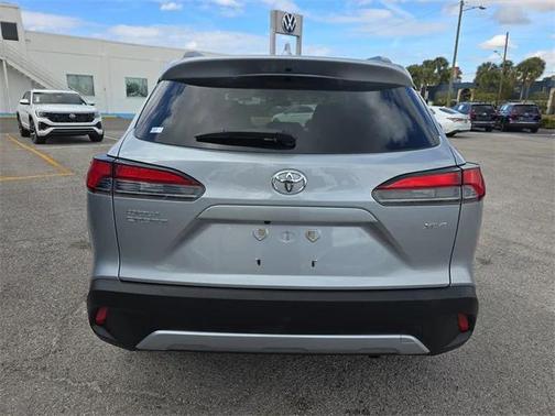 2022 Toyota Corolla Cross XLE