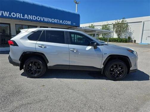 2022 Toyota RAV4 LE