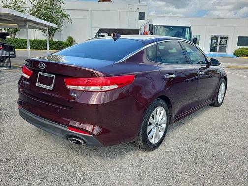 Sangria 2018 Kia Optima EX