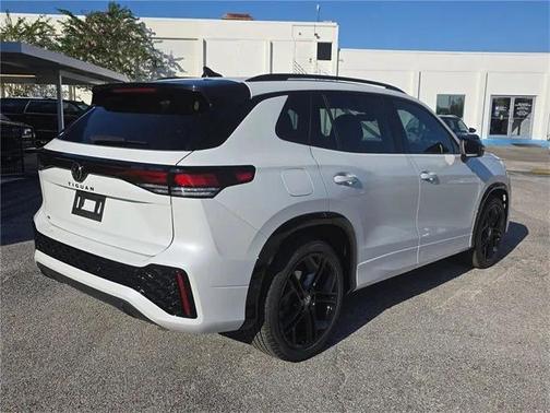 2025 Volkswagen Tiguan 2.0T SE R-Line Black