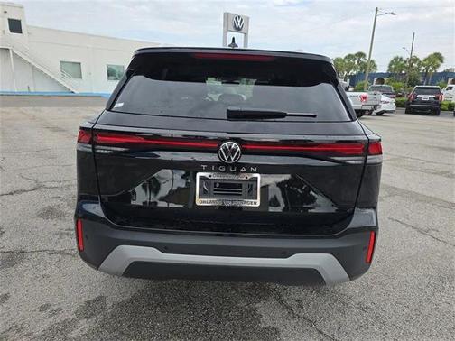 2025 Volkswagen Tiguan 2.0T S