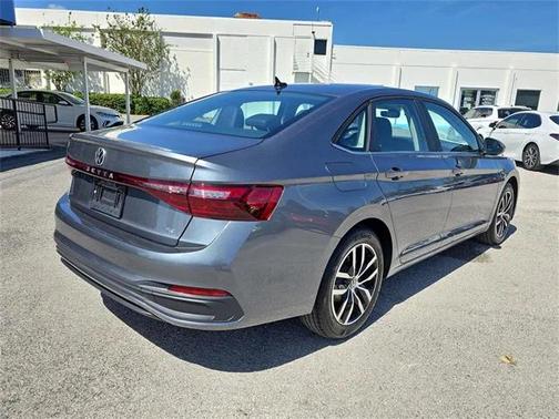 2025 Volkswagen Jetta 1.5T SE