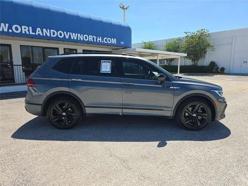 Platinum Gray Metallic 2024 Volkswagen Tiguan 2.0T SE R-Line Black