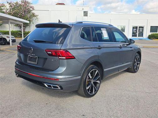 Platinum Gray Metallic 2023 Volkswagen Tiguan 2.0T SEL R-Line 4MOTION