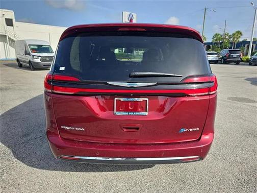 2021 Chrysler Pacifica Hybrid Touring L