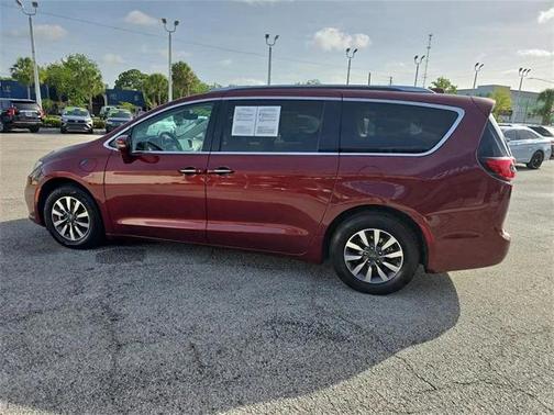2021 Chrysler Pacifica Hybrid Touring L