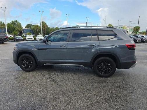 2025 Volkswagen Atlas 2.0T Peak Edition