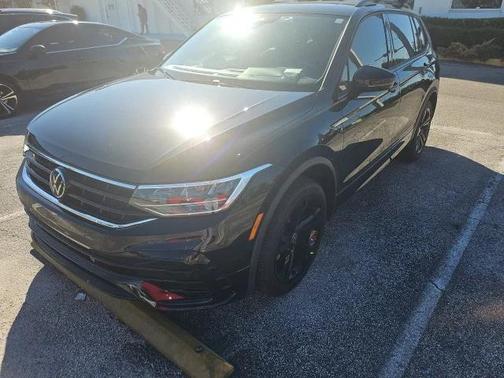 2024 Volkswagen Tiguan 2.0T SE R-Line Black