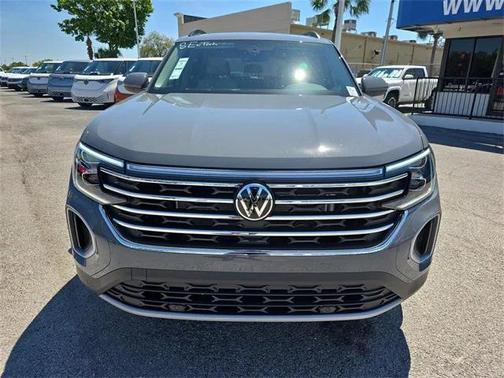 2025 Volkswagen Atlas 2.0T SE w/Technology