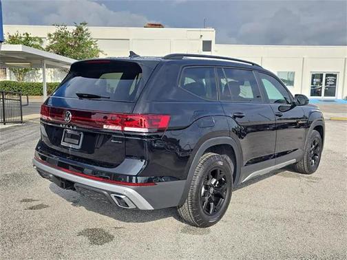 2025 Volkswagen Atlas 2.0T Peak Edition