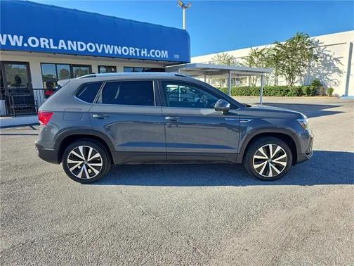 2023 Volkswagen Taos 1.5T SE