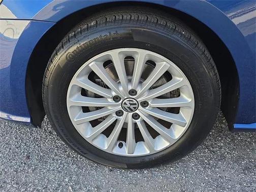 2017 Volkswagen Passat 1.8T SE