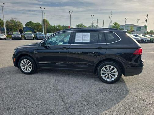 Deep Black 2019 Volkswagen Tiguan 2.0T SE 4MOTION
