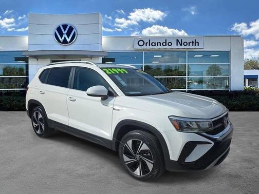Pure White 2024 Volkswagen Taos 1.5T SE