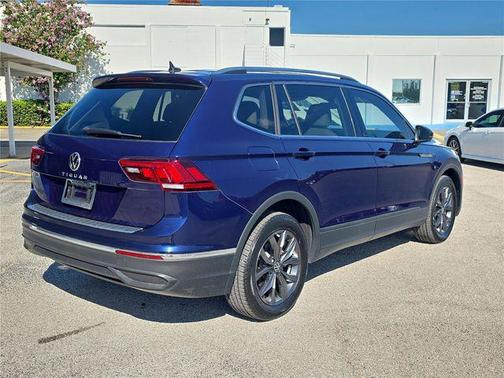 Atlantic Blue Metallic 2022 Volkswagen Tiguan 2.0T SE