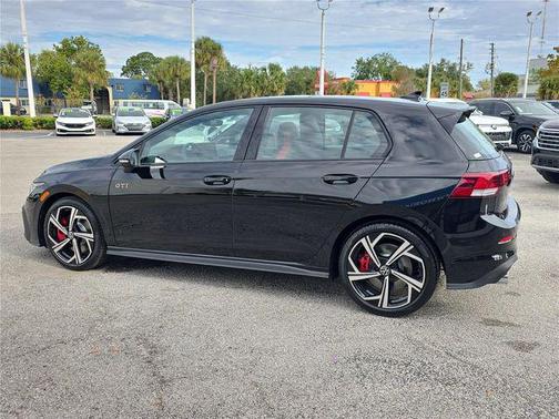 Mythos Black 2026 Volkswagen Golf GTI 2.0T SE DSG