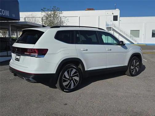 2025 Volkswagen Atlas 2.0T SE w/Technology