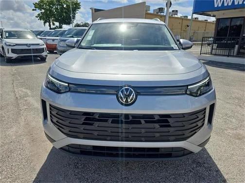 2025 Volkswagen Tiguan 2.0T SE