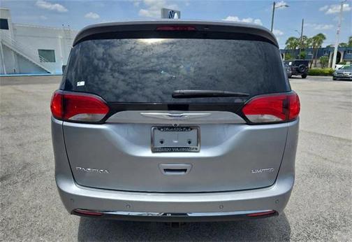 2020 Chrysler Pacifica Limited
