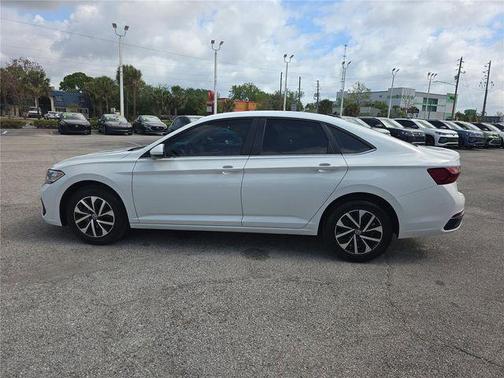 Pure White 2024 Volkswagen Jetta 1.5T S
