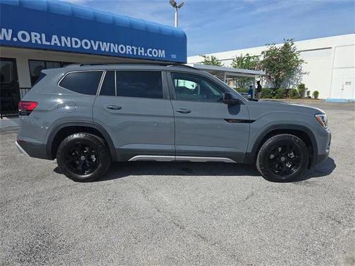 2025 Volkswagen Atlas 2.0T Peak Edition