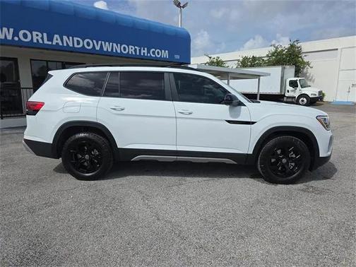 2025 Volkswagen Atlas 2.0T Peak Edition