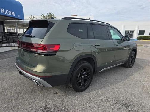 2026 Volkswagen Atlas Peak Edition