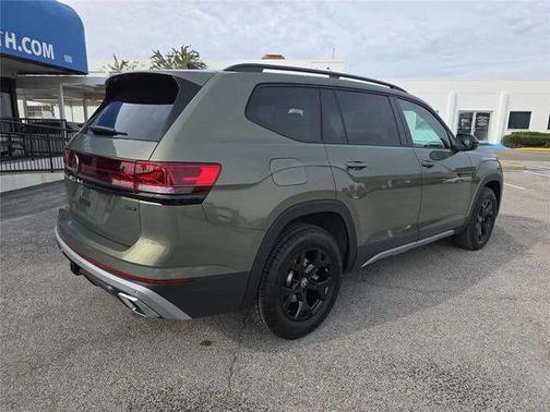 2026 Volkswagen Atlas Peak Edition