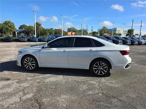 2025 Volkswagen Jetta 1.5T SE