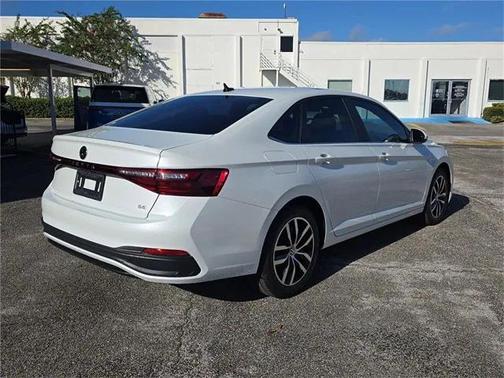 2025 Volkswagen Jetta 1.5T SE