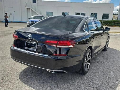 2021 Volkswagen Passat 2.0T SE