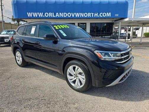 Deep Black 2023 Volkswagen Atlas 3.6L SE w/Technology