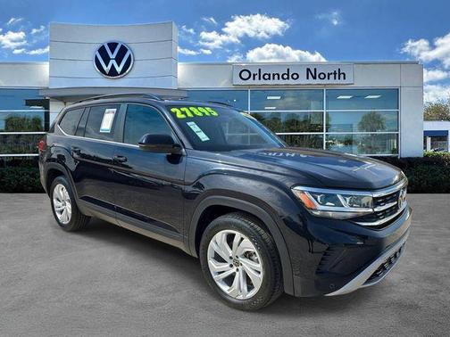 Deep Black 2023 Volkswagen Atlas 3.6L SE w/Technology