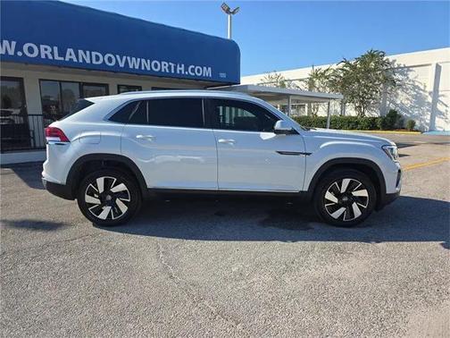 2026 Volkswagen Atlas Cross Sport 2.0T SEL
