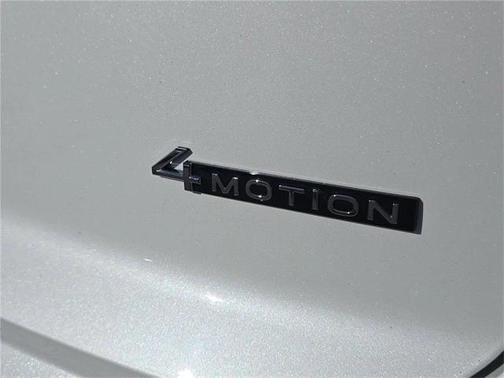 2026 Volkswagen Atlas Cross Sport 2.0T SEL