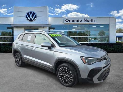 Pyrite Silver Metallic 2025 Volkswagen Taos 1.5T SE