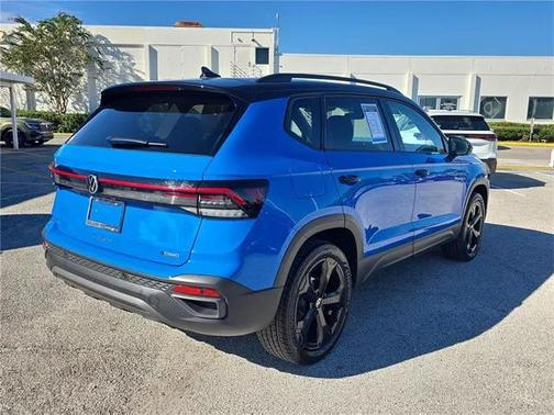 2025 Volkswagen Taos 1.5T SE Black