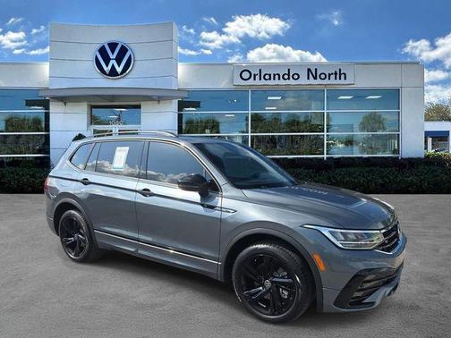 Platinum Gray Metallic 2023 Volkswagen Tiguan 2.0T SE R-Line Black