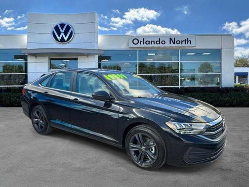 Deep Black Pearl 2024 Volkswagen Jetta 1.5T SE