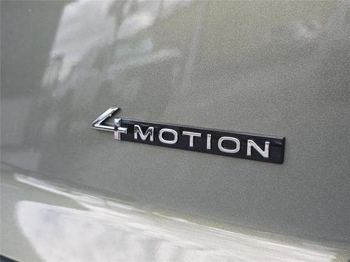 2026 Volkswagen Atlas Cross Sport 2.0T SEL