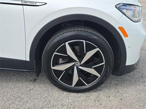 Opal White 2023 Volkswagen ID.4 AWD Pro S