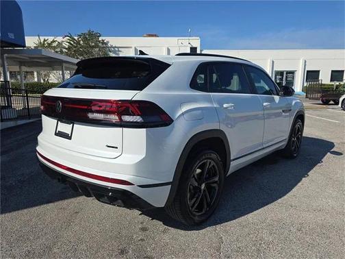 2026 Volkswagen Atlas Cross Sport 2.0T SEL