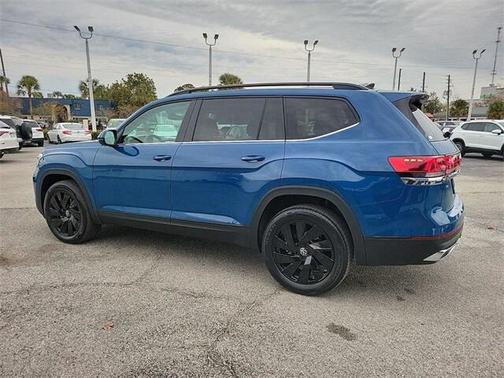 2025 Volkswagen Atlas 2.0T SE w/Technology