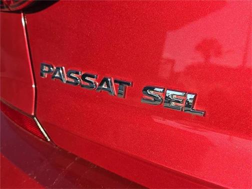 2017 Volkswagen Passat 1.8T SEL Premium