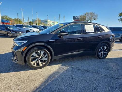 2023 Volkswagen ID.4 Pro