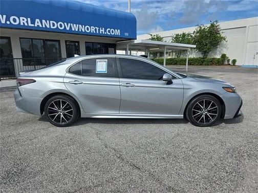 2021 Toyota Camry SE