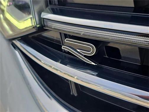 2022 Volkswagen Tiguan 2.0T SEL R-Line 4MOTION